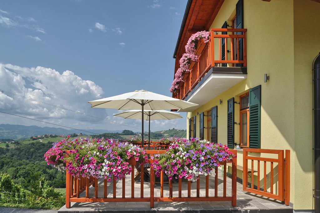 Farm Stay Jarc Vineyard Svecina Ngoại thất bức ảnh