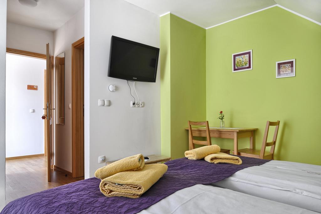 Farm Stay Jarc Vineyard Svecina Phòng bức ảnh